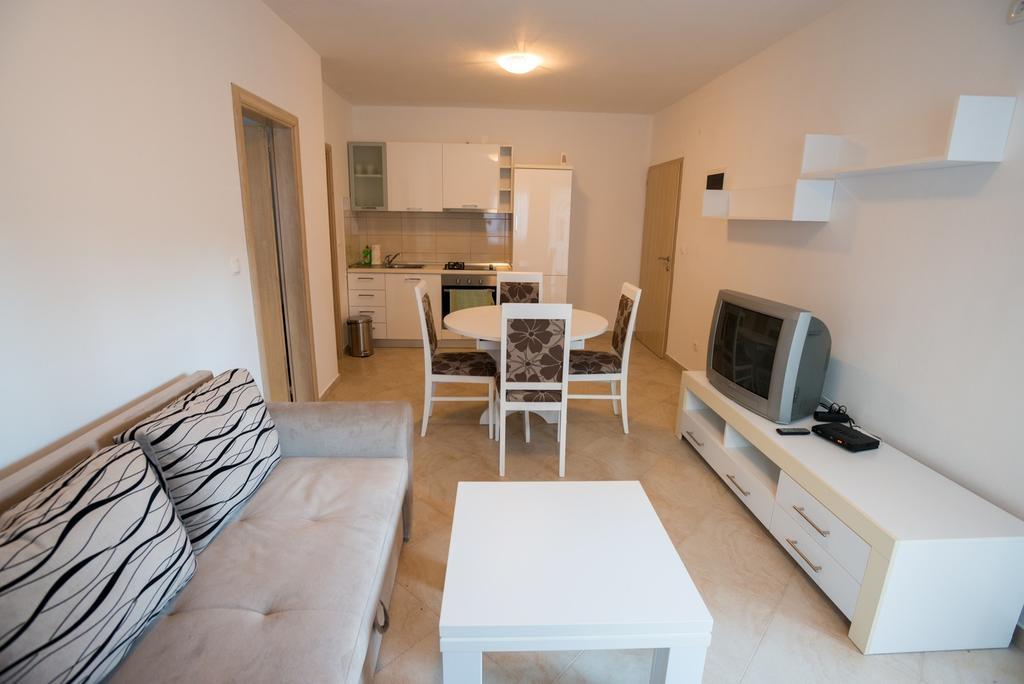 Rujno Apartments Starigrad Paklenica Zimmer foto