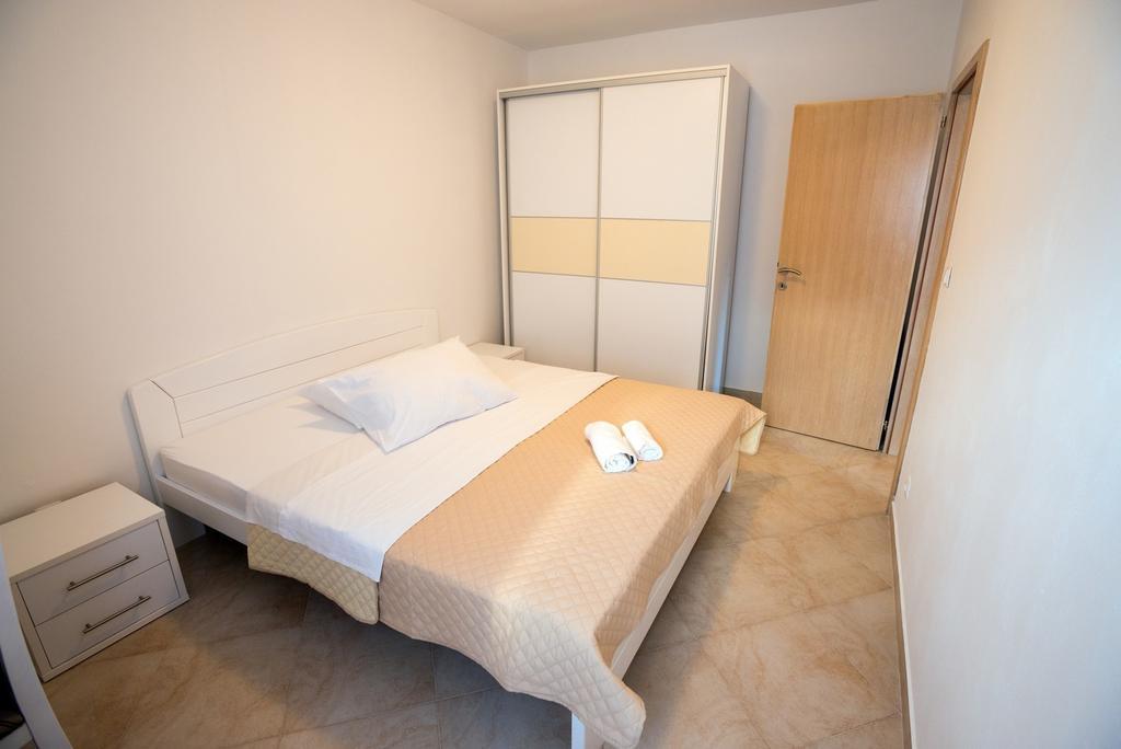 Rujno Apartments Starigrad Paklenica Zimmer foto