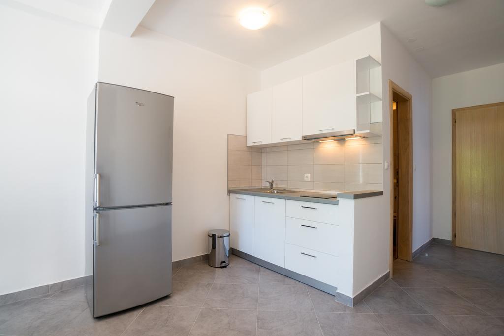 Rujno Apartments Starigrad Paklenica Exterior foto